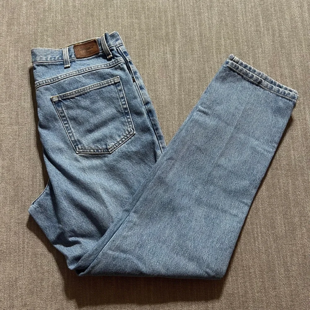 LL Bean Classic Fit Jeans Mens 34x32 Medium Wash Blue Denim Straight Leg 220626